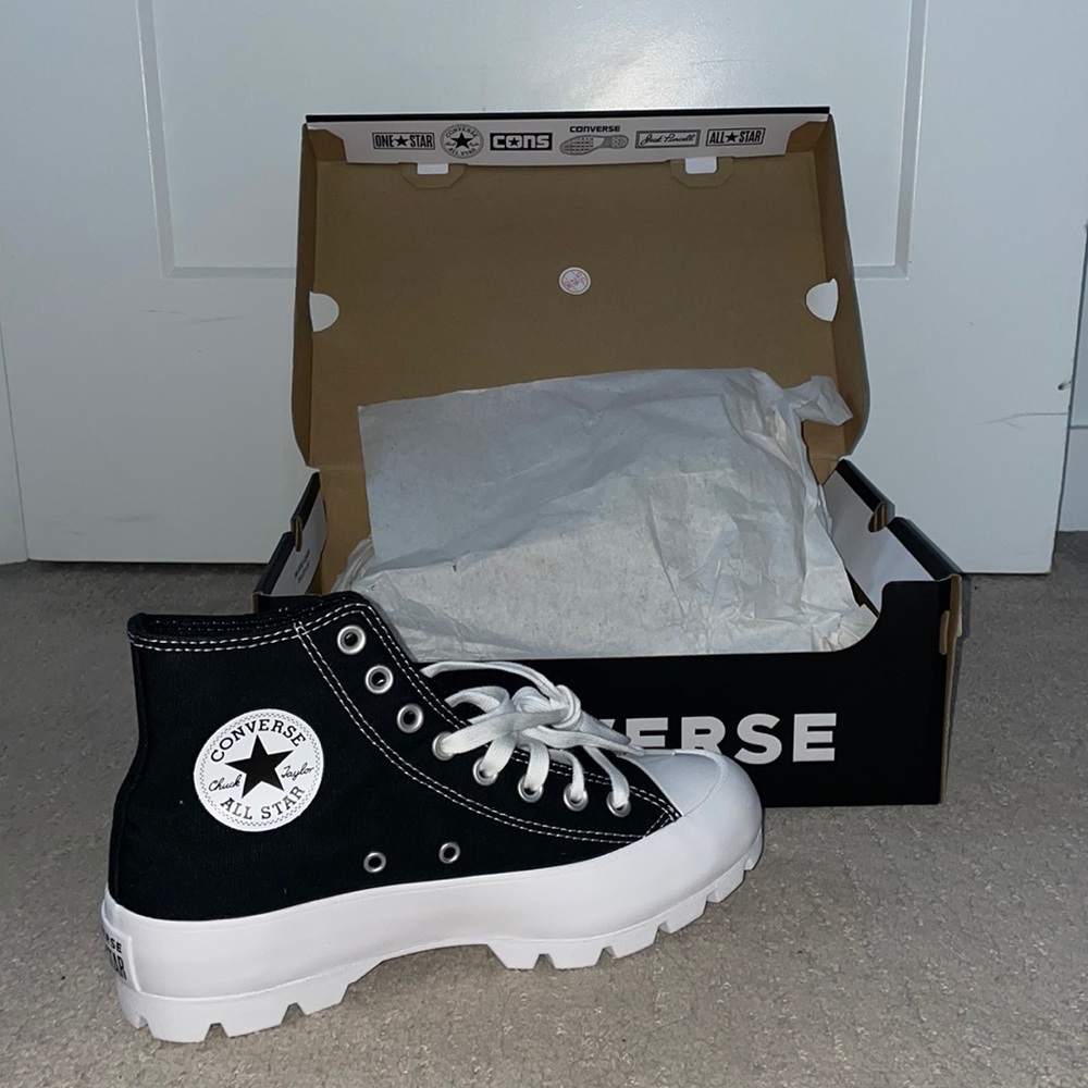 NWT lugged Converse All Star